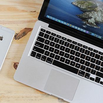 莱斯特城客场击败阿斯顿维拉，稳居榜首