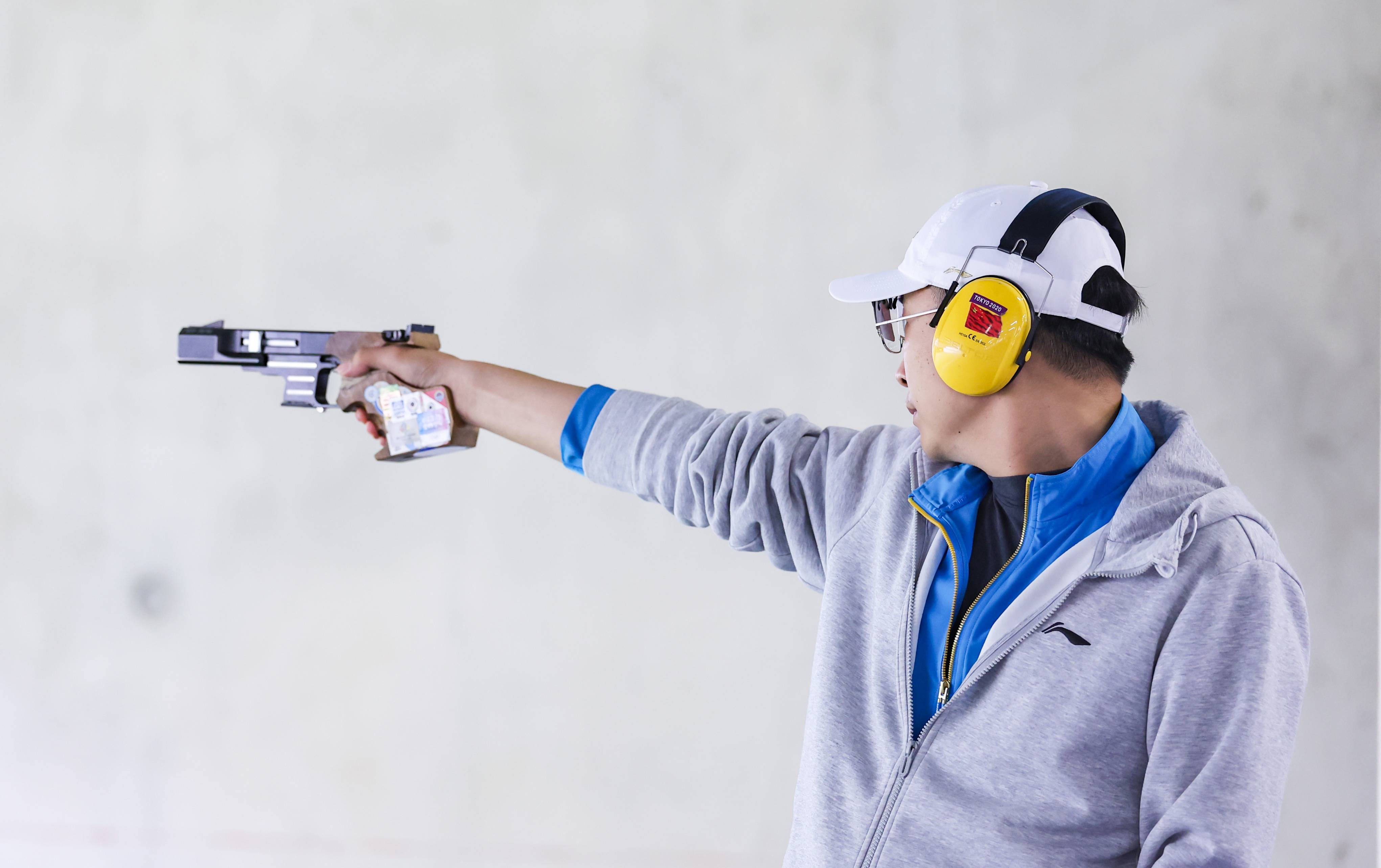 澳客网官方网-包含射击男子米空气手枪比赛，中国选手夺金的词条
