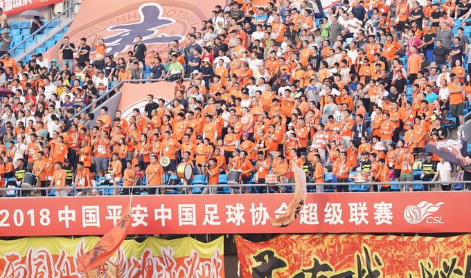 澳客彩票网首页电脑版官网-重庆斯威主场失利，积分榜下滑的简单介绍